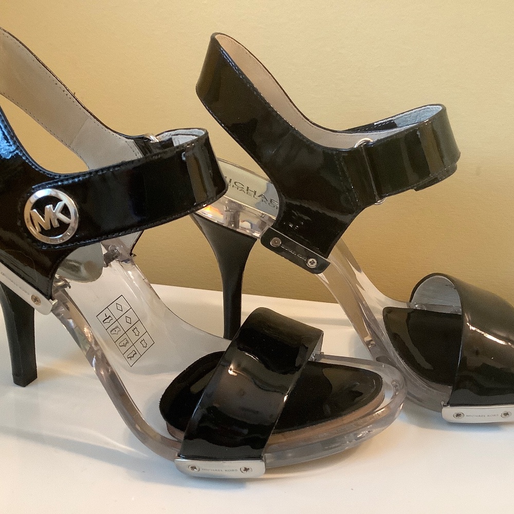 Michael Kors Lani sandals size 7